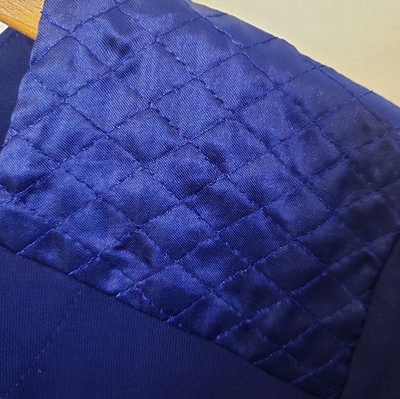 NWOT blue top 3/4 length sleeves with quilt patch on shoulders size 1X - Picture 3 of 7